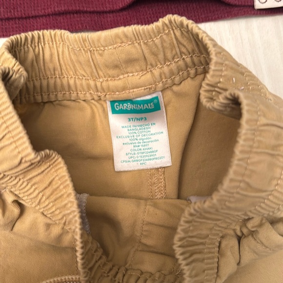 Garanimals. Toddler Boys Set. 3T. Maroon Hoodie Thermal & Khaki Joggers. 3T. - Picture 3 of 9